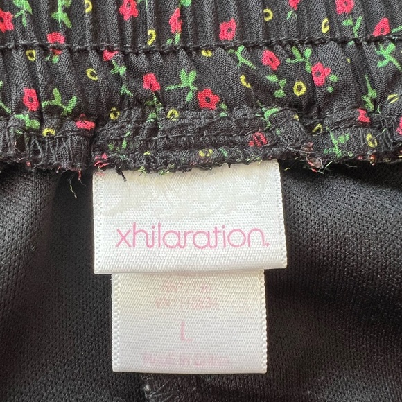 Xhilaration Black with Pink/Burgundy/Green Delicate Floral Print Skirt - Picture 2 of 15